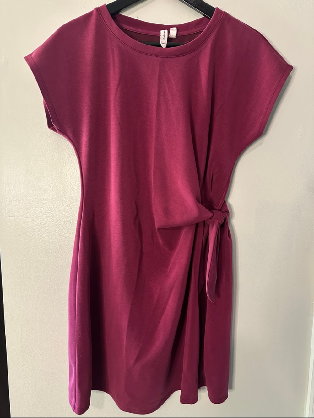 Cable and Gauge Maroon Side Tie Jersey Dress, Medium